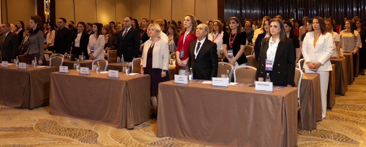 <strong>Bakü’de Talasemi Günü Semineri: Prof. Dr. Duran Canatan’dan Genetik Vurgusu</strong>